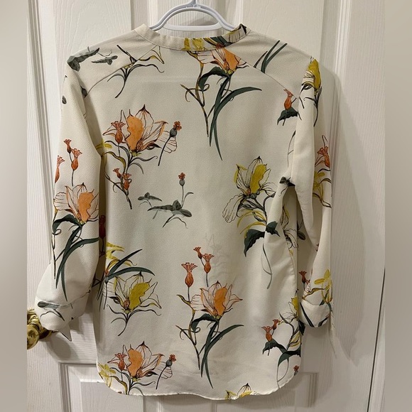 Blouse Zara Size S , Flowered color - Picture 2 of 7